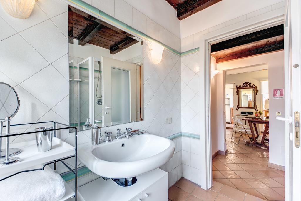 Frangipane Apartment Rome Room photo